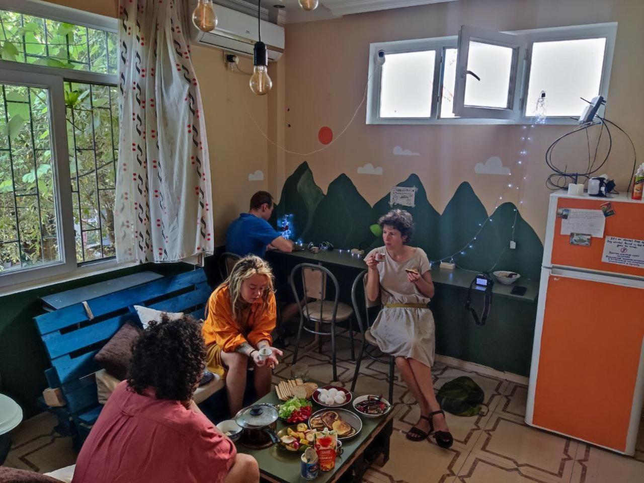 Harmony Backpackers Hostel Batumi Exterior photo